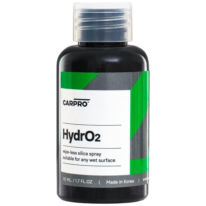 Čerstvá novinka | Koncentrovaný rychloaplikační keramický sealant CarPro HydrO2 50 ml